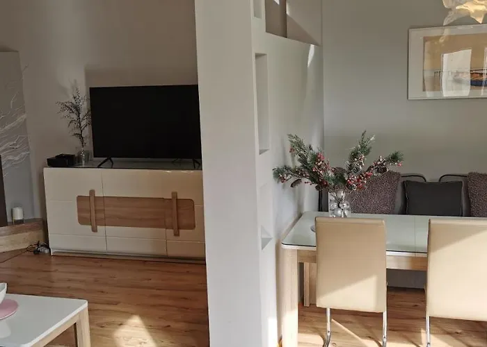 Appartement Monte Lu Apartment, & Pier 700m