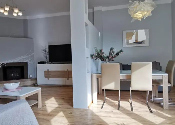 Monte Lu Apartment, & Pier 700m Sopot